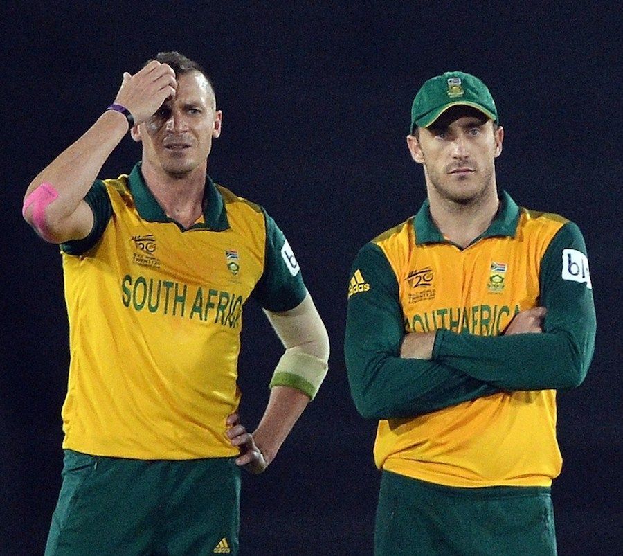 Dale Steyn (L) hit out at the disrespect shown by Cricket South Africa to his former teammate Faf du Plessis