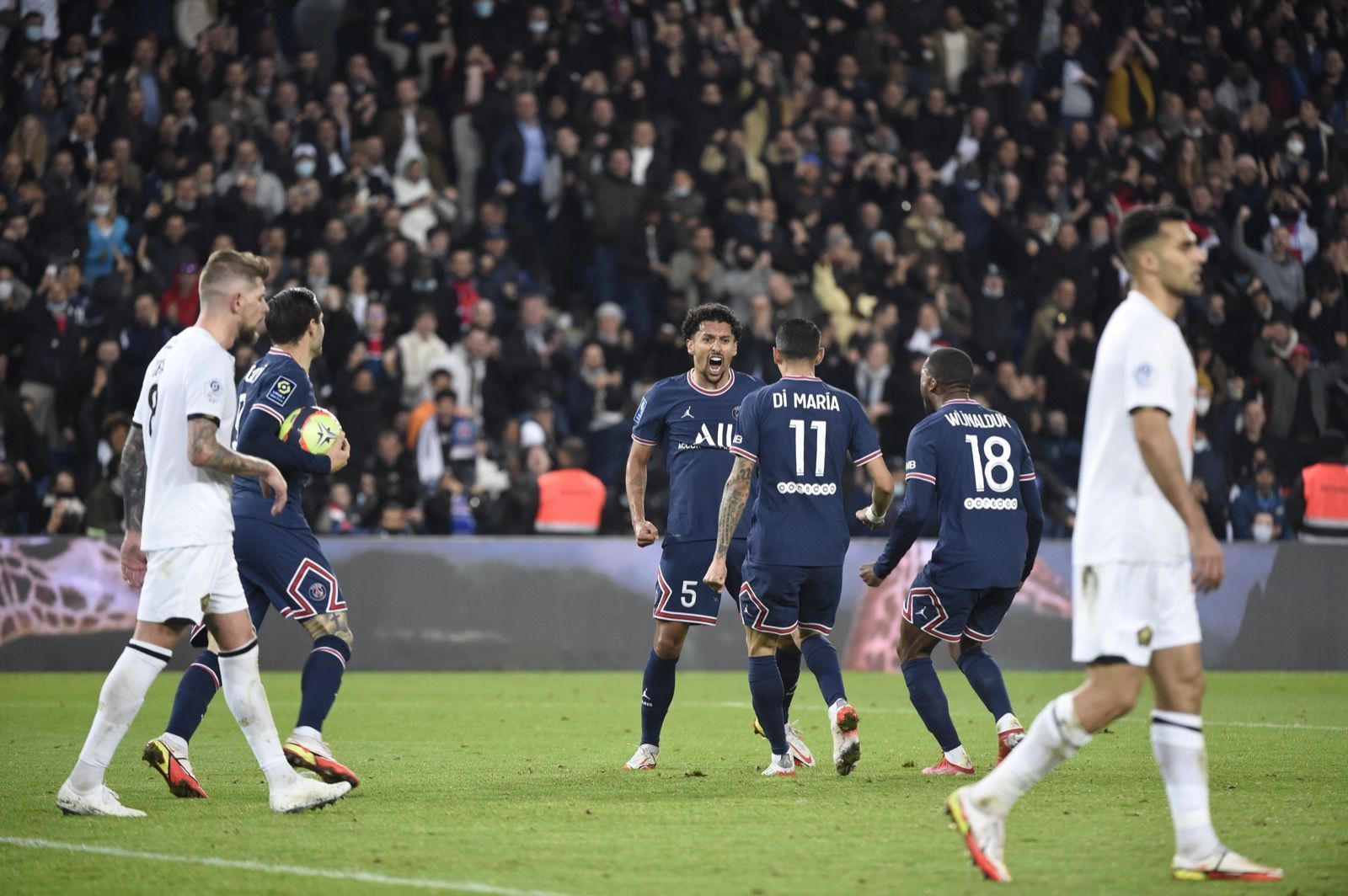 Marquinhos started the comeback by bringing PSG back into the match.