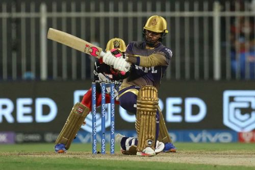 KKR's Sunil Narine bats against RCB. Pic: IPLT20.COM