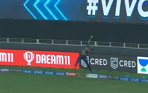 IPL 2021: Venkatesh Iyer made a stunning effort to grab a one-handed catch in the deep against Punjab Kings.