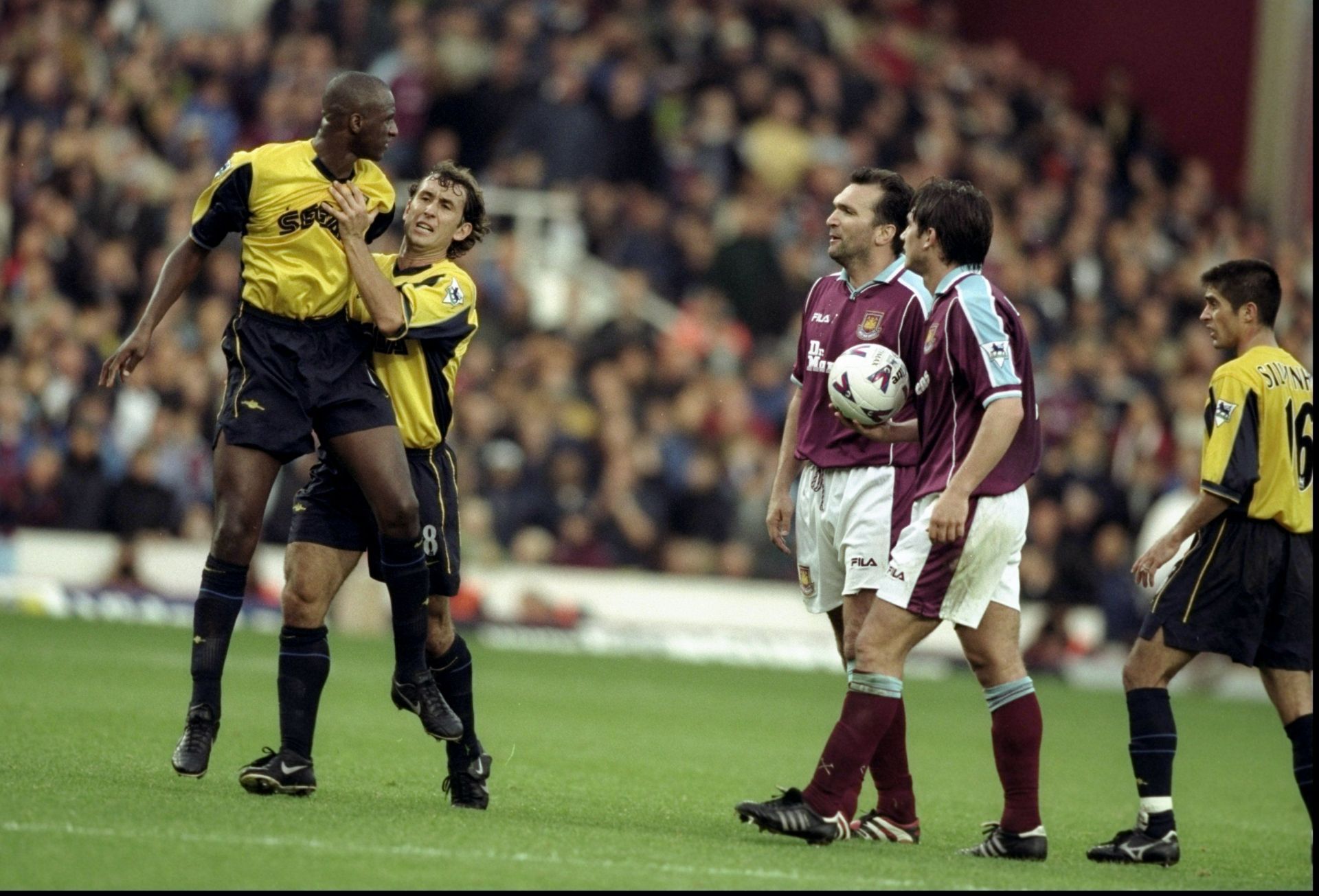 Patrick Vieira and Neil Ruddock