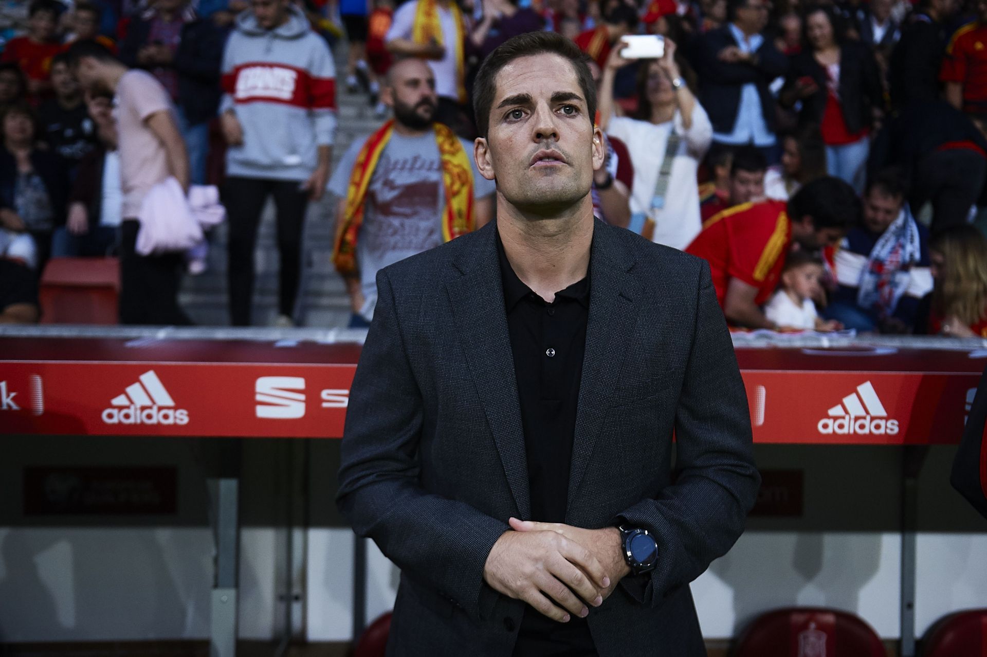 Granada manager Robert Moreno