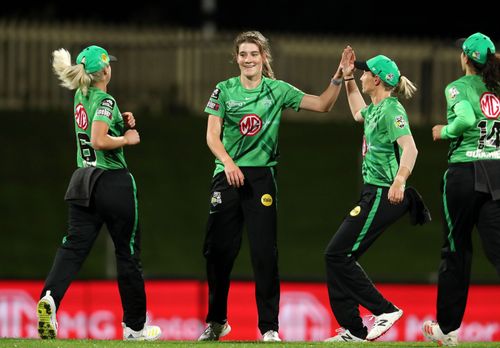 The Melbourne Stars Women's team in action