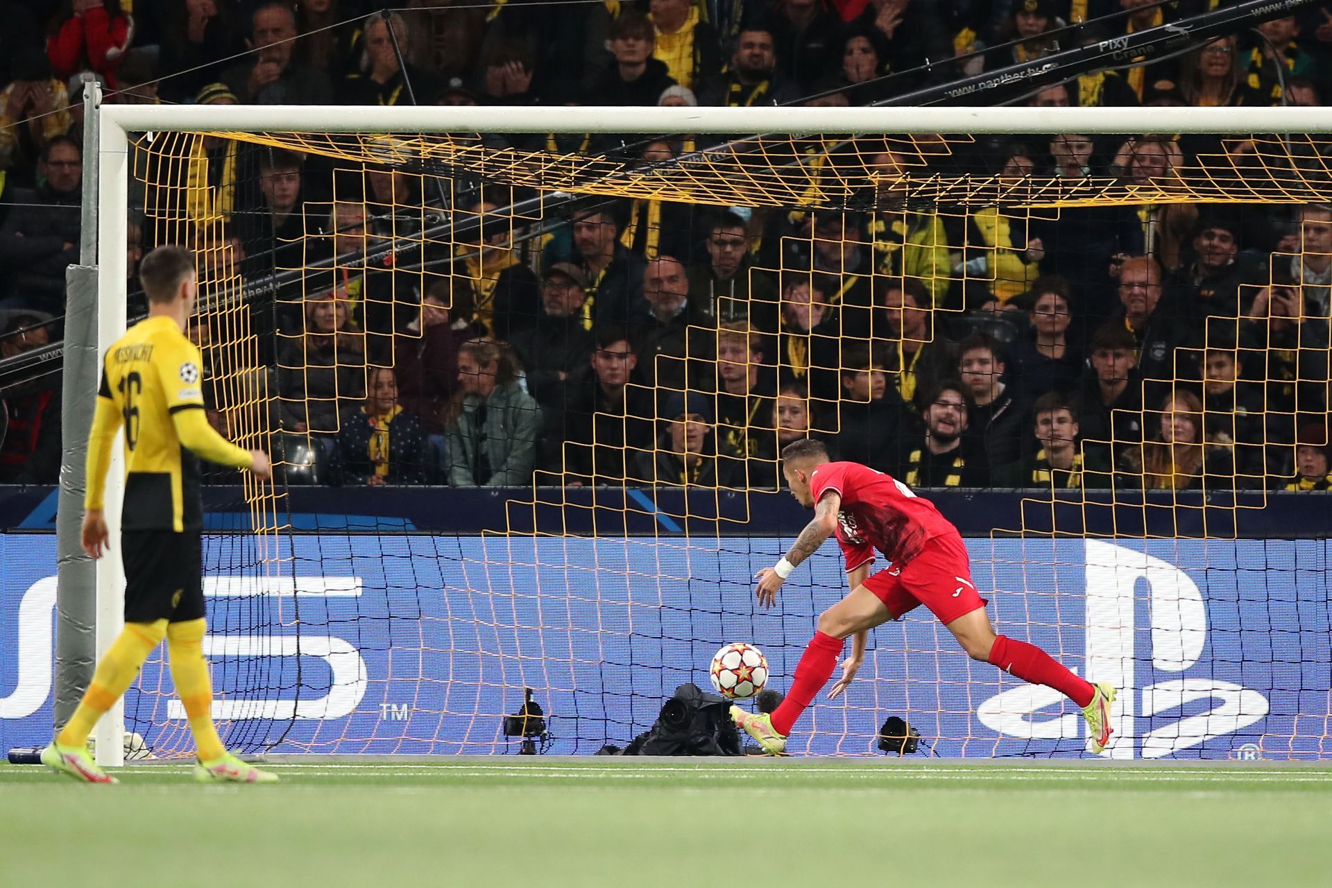 Yeremi Pino exults after scoring in the Champions League.