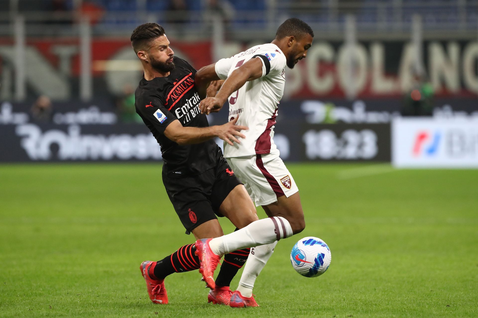 Gleison Bremer in action for Torino.