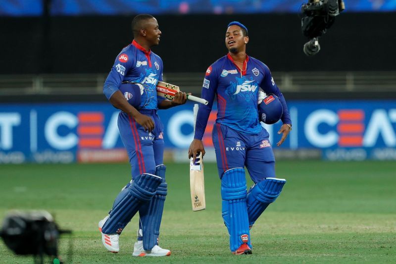 Shimron Hetymer (R) and Kagiso Rabada return after taking DC over the line. (PC: IPLT20.com)