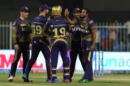 Shakib Al Hasan (right) celebrates a wicket with KKR teammates. Pic: IPLT20.COM