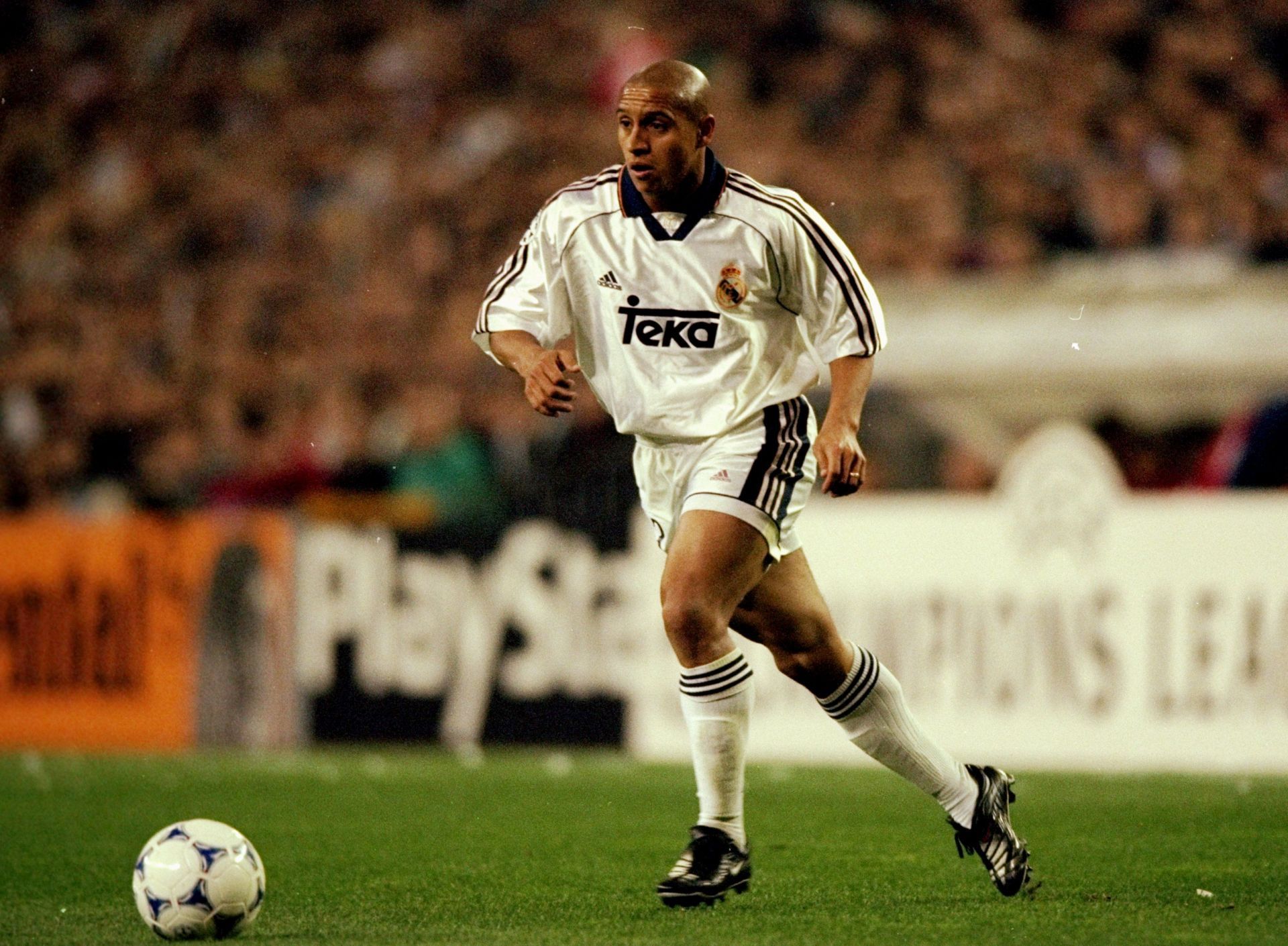 Roberto Carlos was the first defender to score 16 Champions League goals.