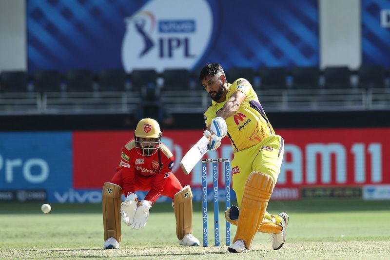 एम एस धोनी बल्लेबाजी के दौरान (Photo Credit - IPLT20)