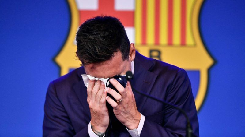 Lionel Messi announces exit (Image via Barcelona club media)