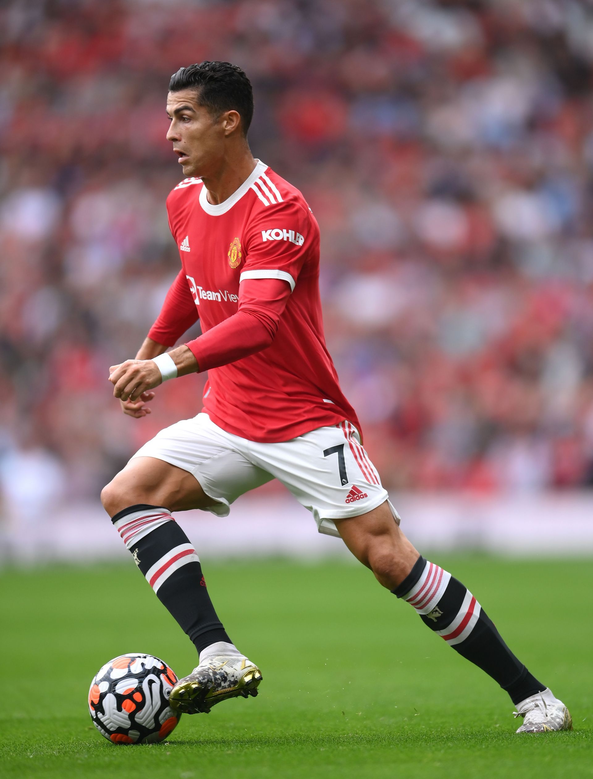 Manchester United v Aston Villa - Premier League