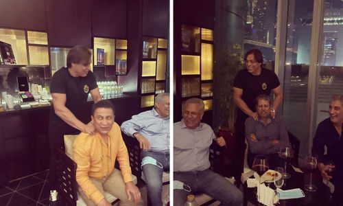 Shoaib Akhtar chills with India legends Sunil Gavaskar and Kapil Dev. (Credit: Twitter)