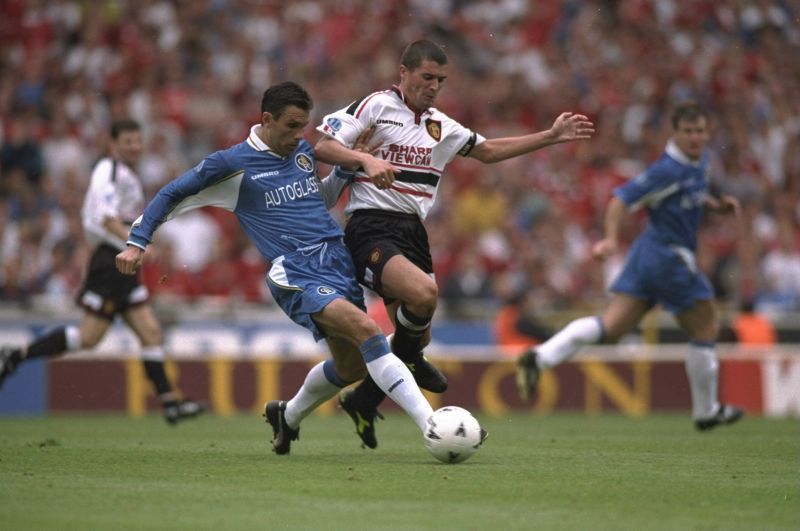 Gustavo Poyet in action for Chelsea.