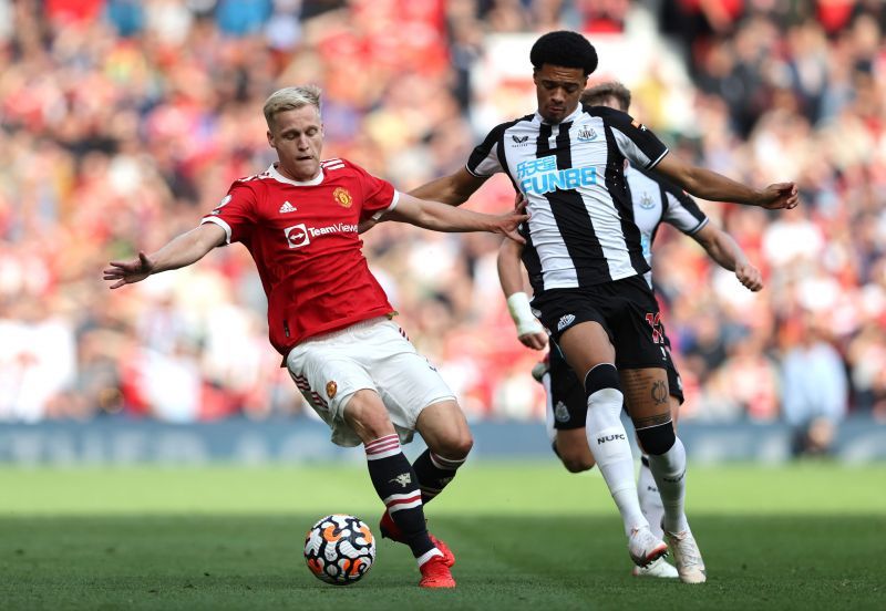 Donny Van De Beek in action for Manchester United