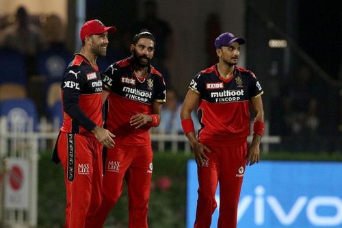 Glenn Maxwell, Mohammed Siraj and Harshal Patel (Image Courtesy: IPLT20.com)