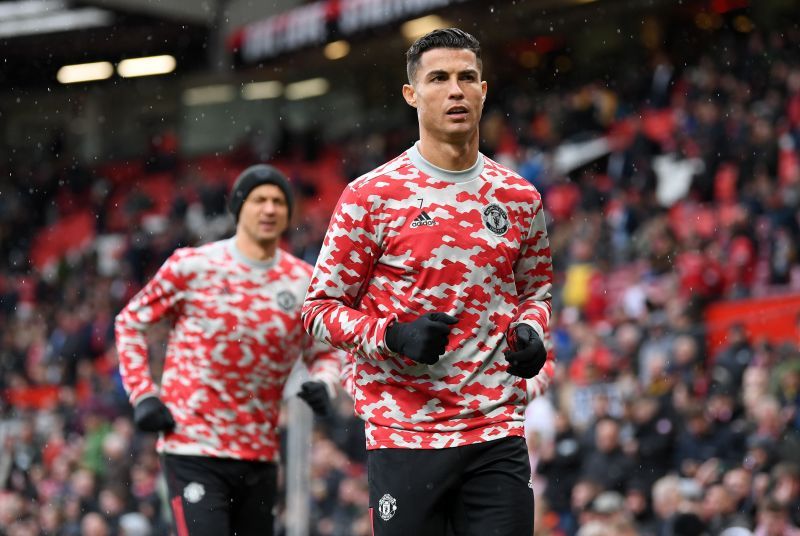 Ronaldo warms up for Manchester United in a Premier League match