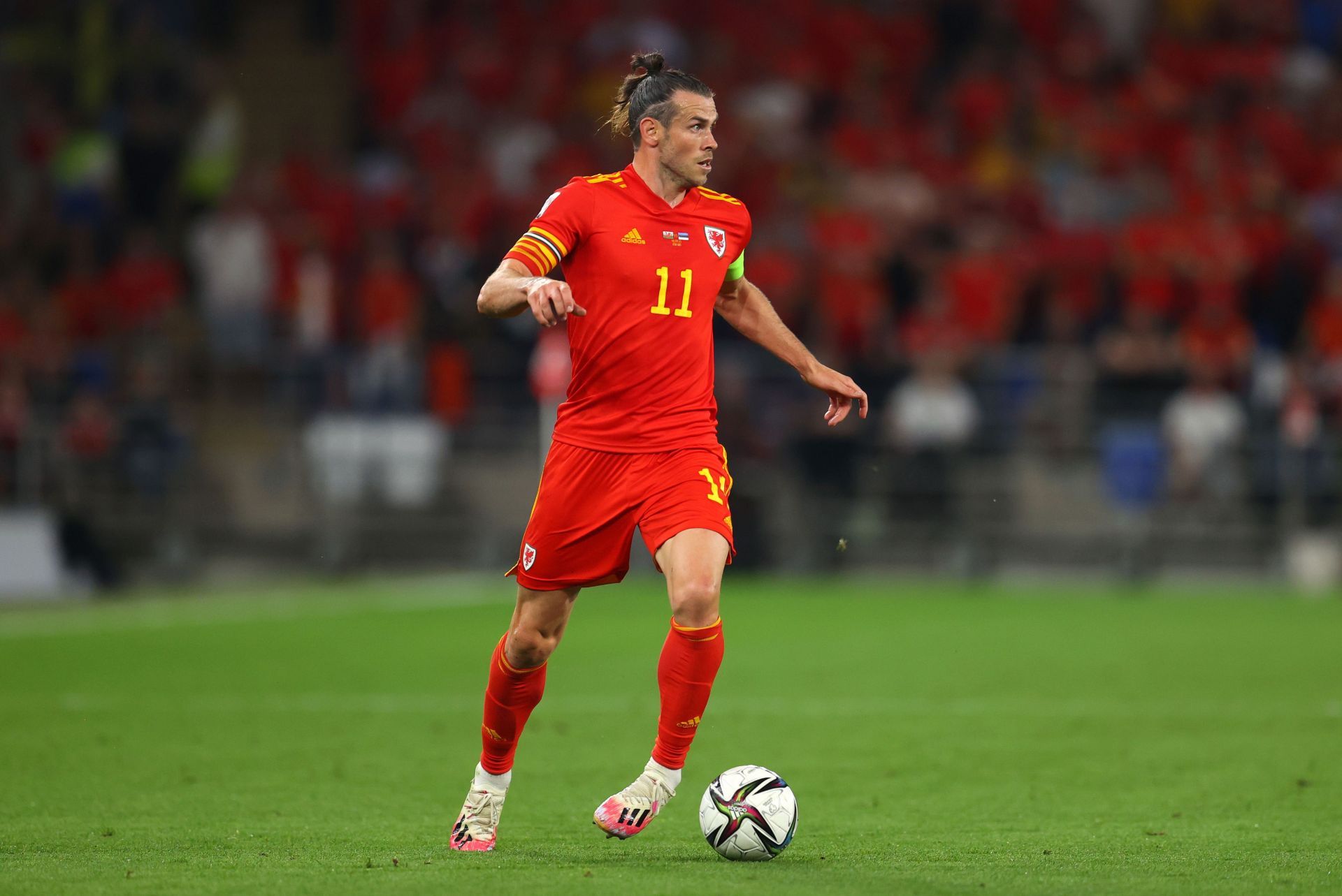 Arsenal are interested in taking Gareth Bale on loan.
