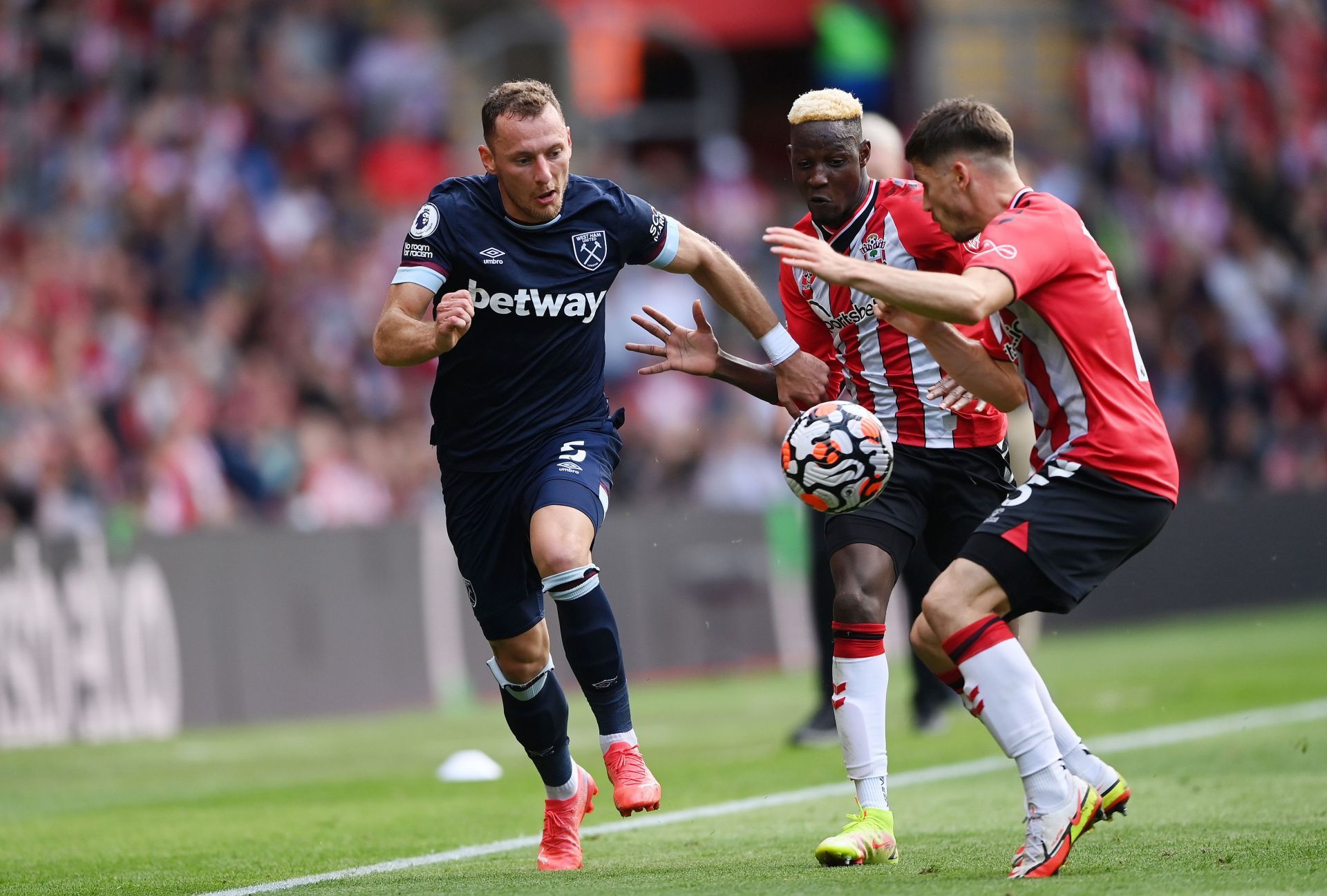 Southampton v West Ham United - Premier League