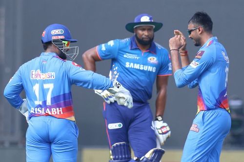 DC players celebrate a wicket on Saturday. (PC: IPL/Twitter)