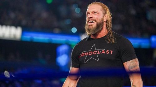 Edge was happy to see Hit Row backstage on SmackDown