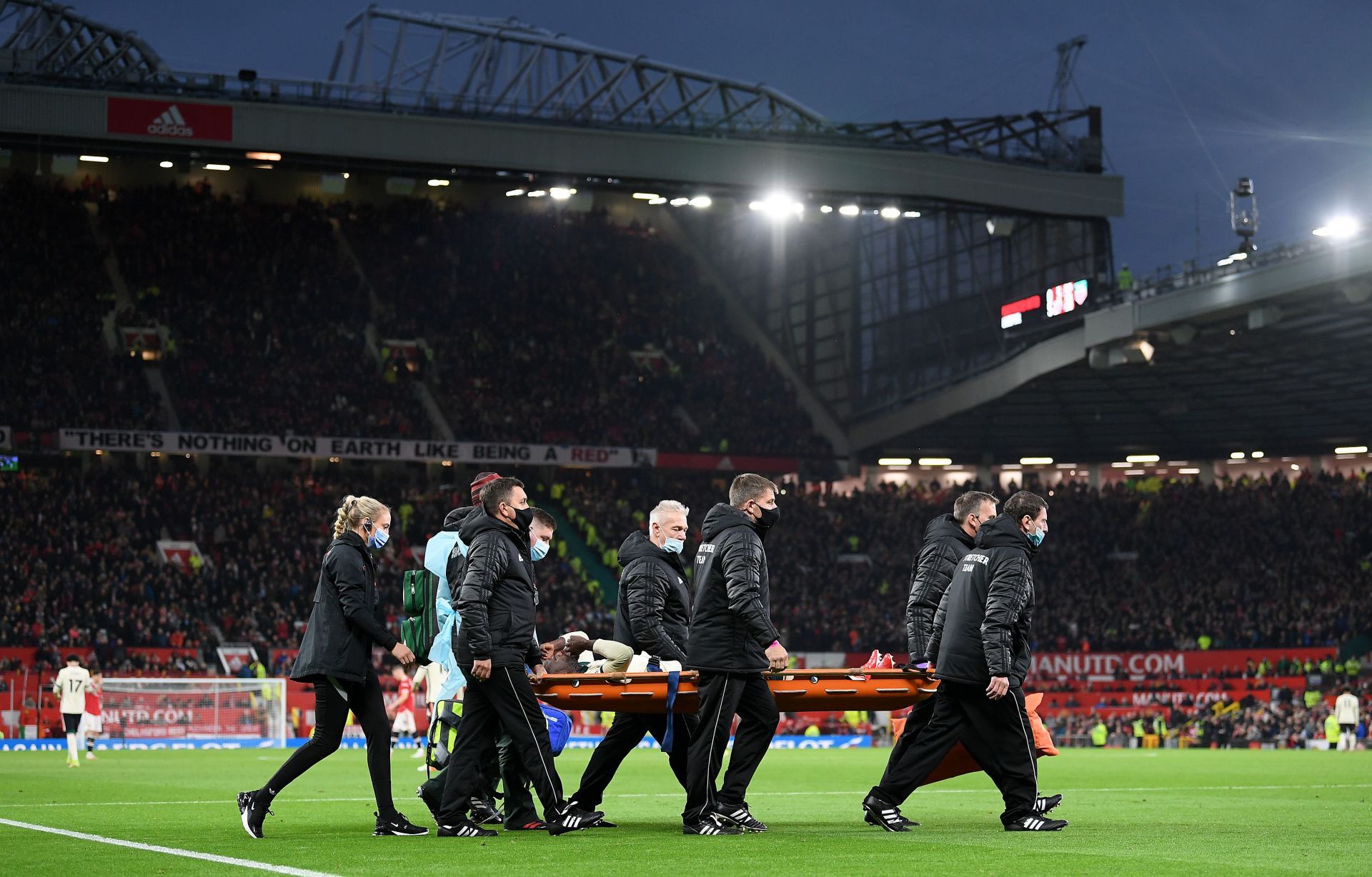 Naby Keita being stretchered off after a tackle from Paul Pogba