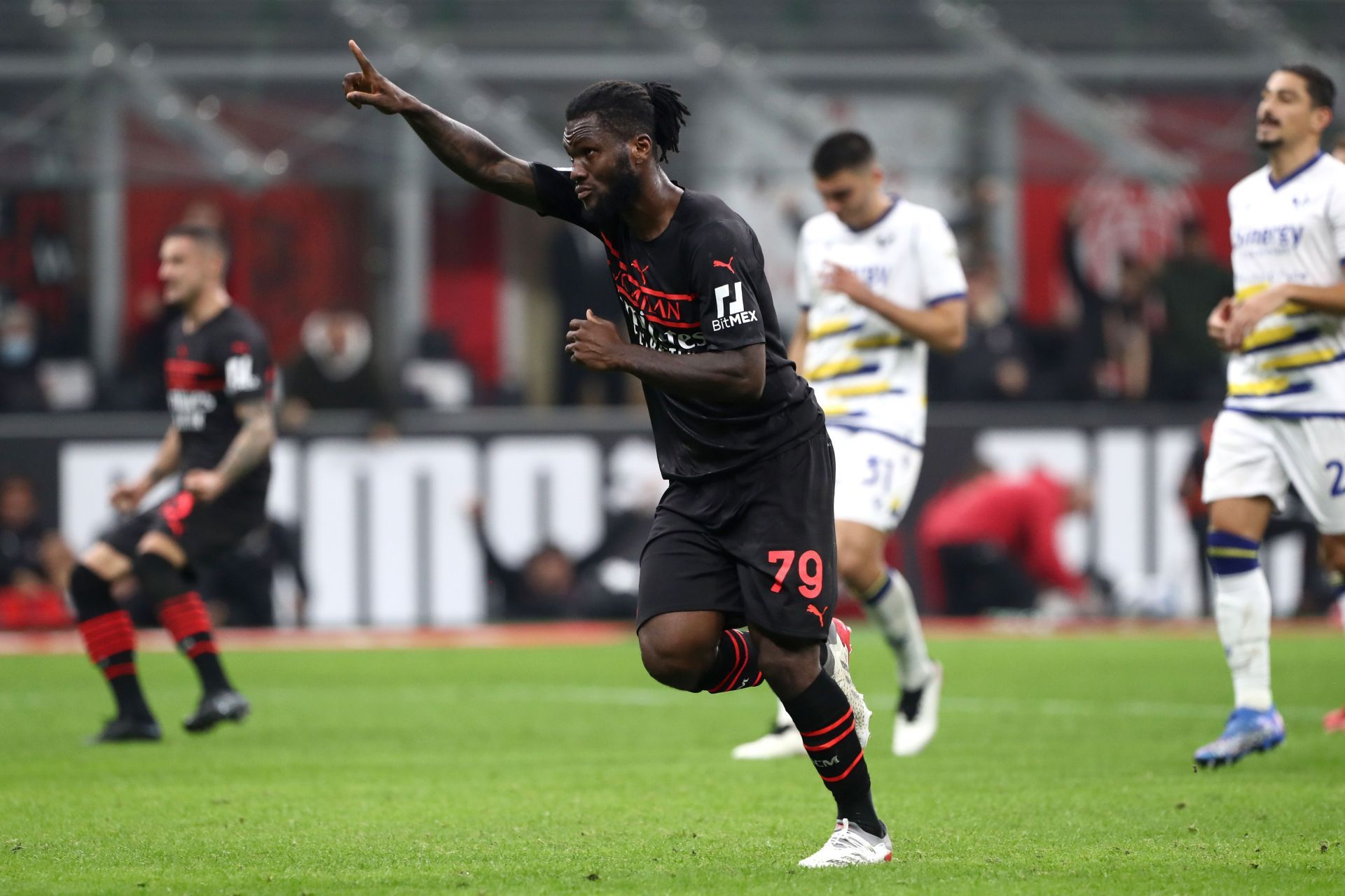 Franck Kessie's agent has informed PSG of the Ivorian midfielder's contract demands.