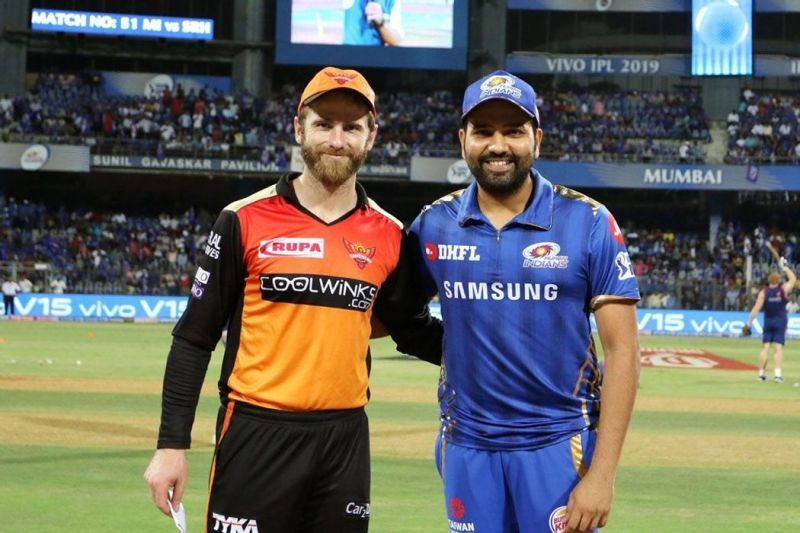 SRH captain Kane Williamson (L) alongside MI skipper Rohit Sharma. (PC: IPLT20.com)