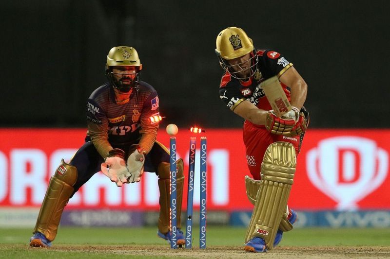 AB de Villiers was castled by Sunil Narine [P/C: iplt20.com]