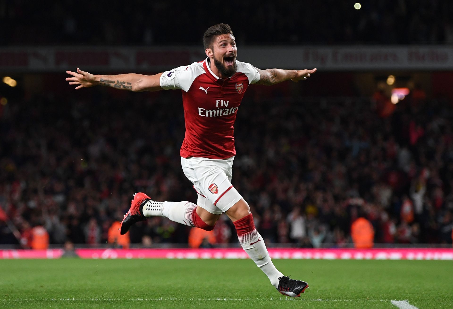 Giroud left Arsenal to join rivals Chelsea