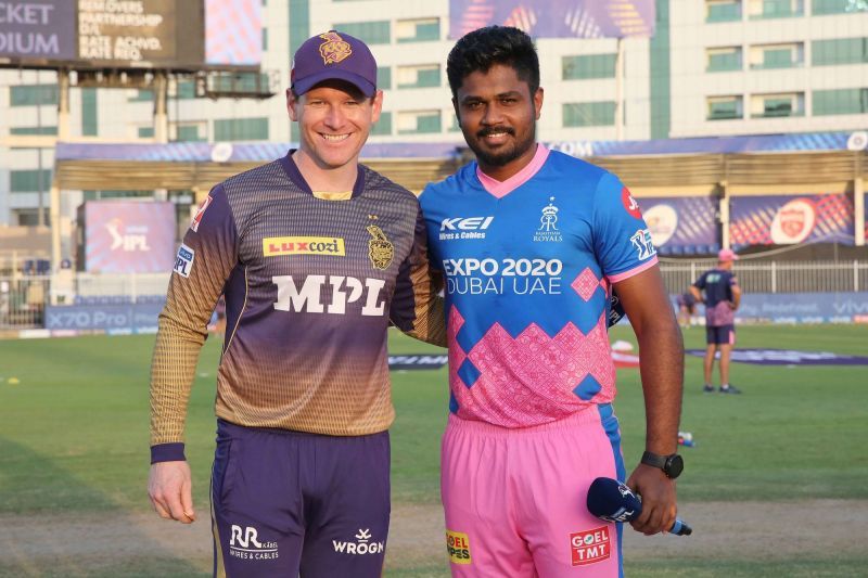 Kolkata Knight Riders captain Eoin Morgan (L) with Rajasthan Royals skipper Sanju Samson (Image Courtesy: IPLT20.com)