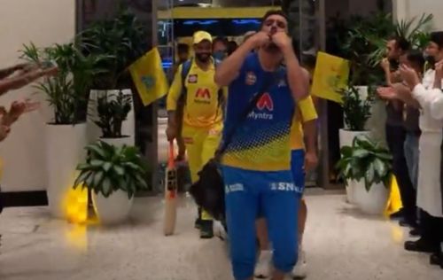 IPL 2021: The Chennai Super Kings players got a grand reception at their team hotel.