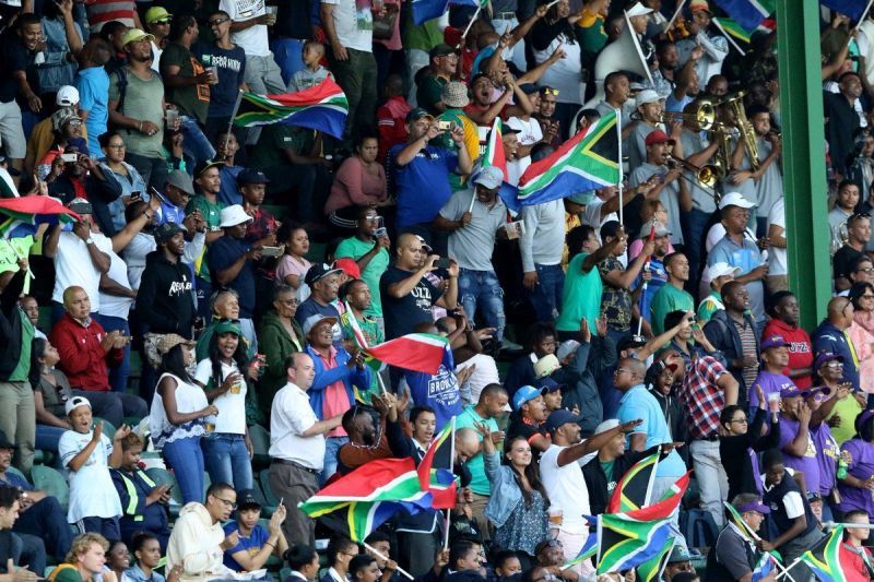 Crowds in South Africa enjoying cricket. (Credits: Twitter)