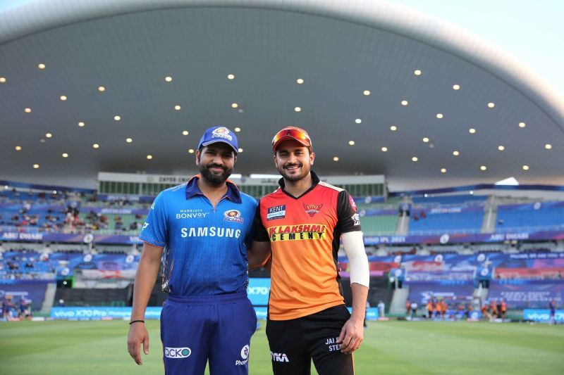Rohit Sharma and Manish Pandey at the toss. (PC: IPLT20.com)