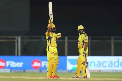 Suresh Raina (L) has been a behemoth for CSK (Pic Credits: IPLT20.com)