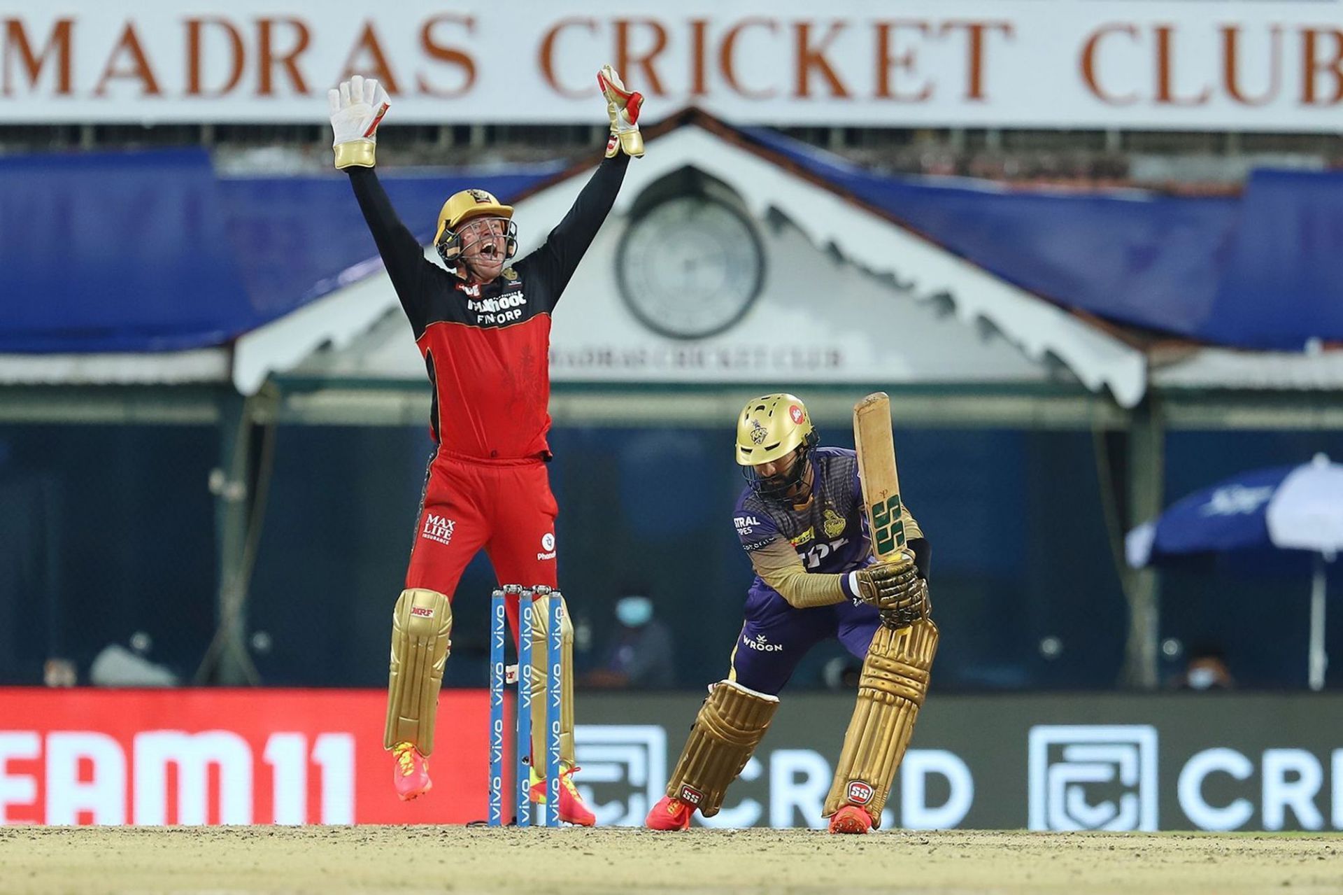 Dinesh Karthik and AB de Villiers in action during IPL 2021 (Image Courtesy: IPLT20.com)