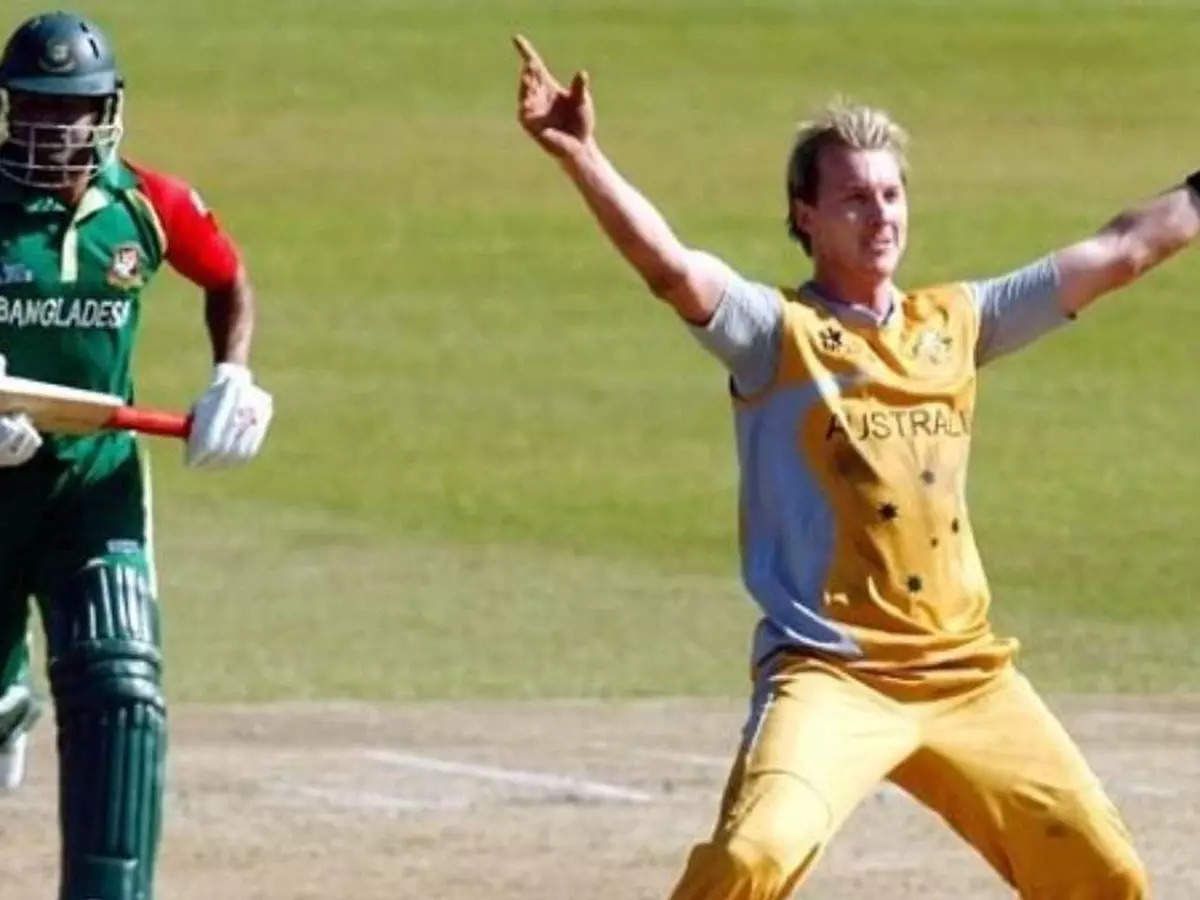 Brett Lee in action against Bangladesh during his hat-trick