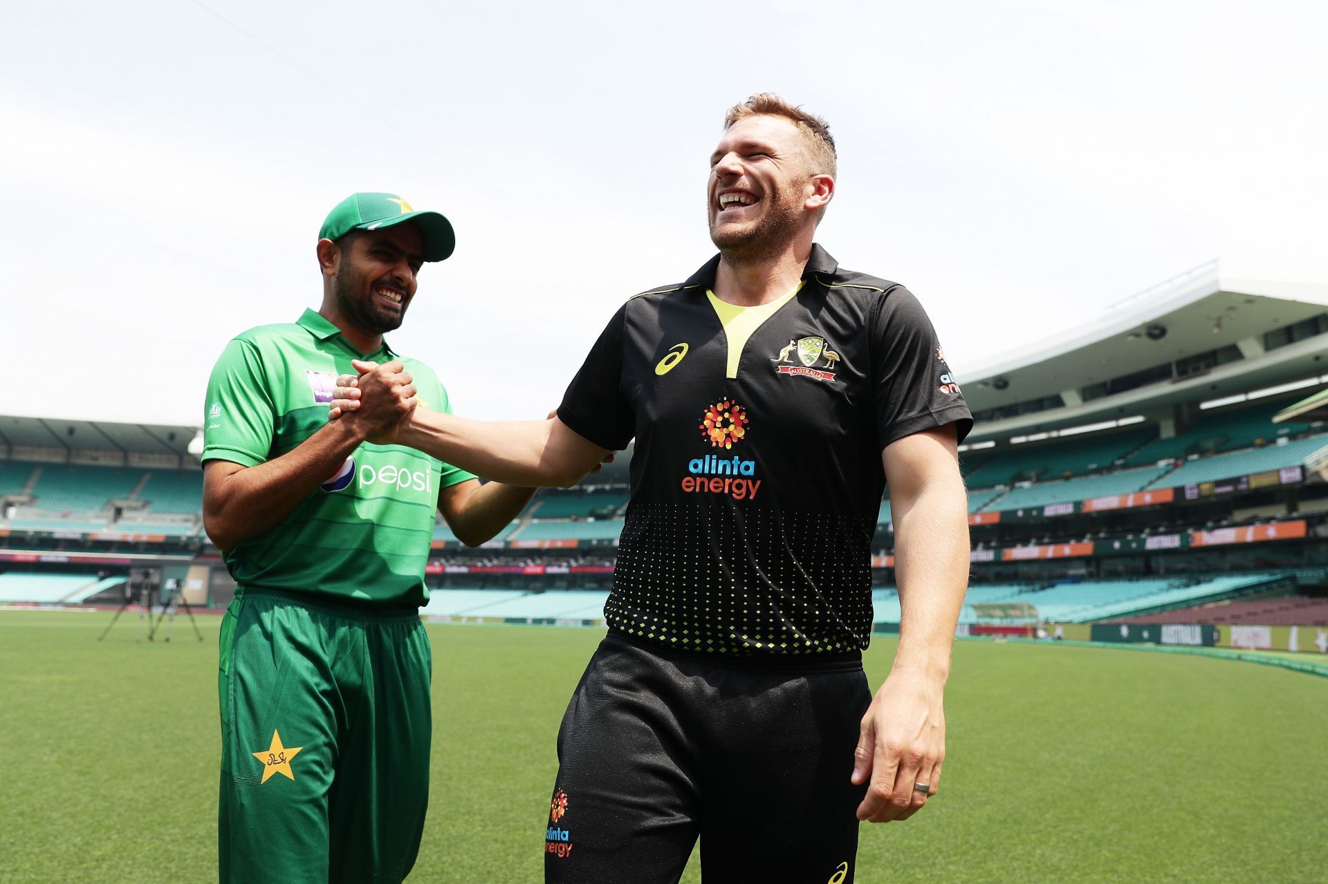 Pakistan take on Australia in ICC T20 World Cup 2021