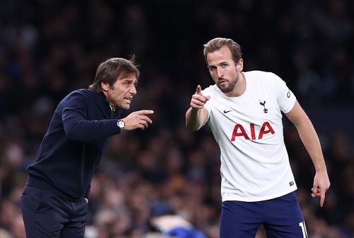 Tottenham Hotspur v Leeds United - Premier League