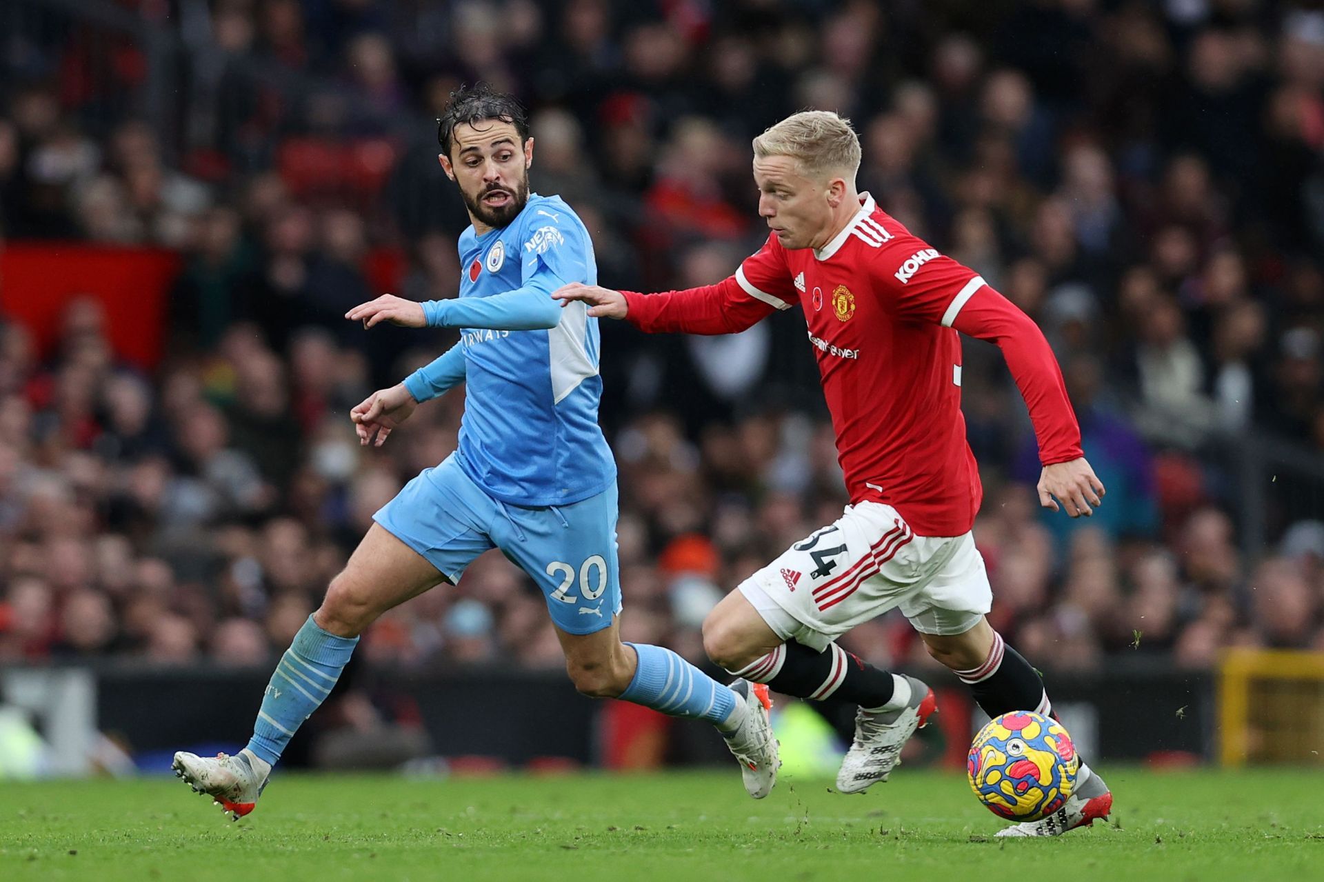 Manchester United's Donny Van de Beek (right) in action.