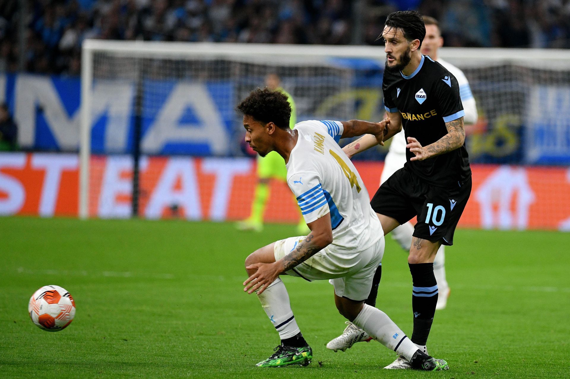 Boubacar Kamara (left) in action for Olympique Marseille