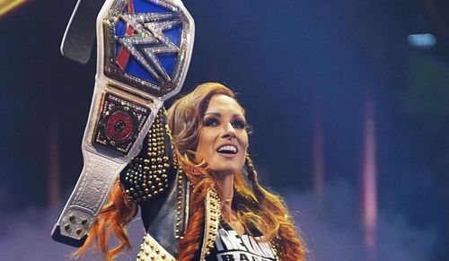 Becky Lynch with the SmackDown Women's title