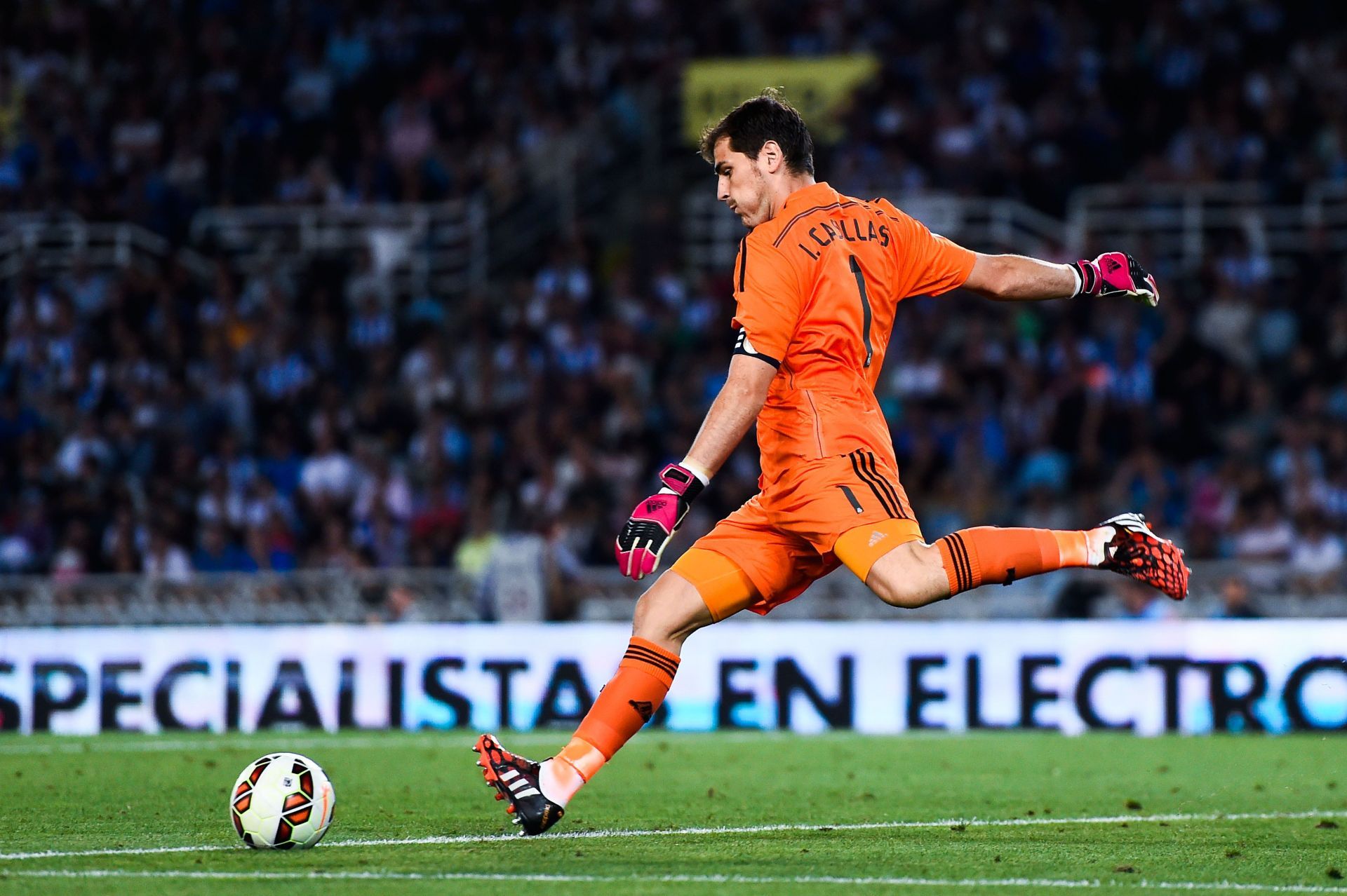 Real Sociedad de Futbol v Real Madrid CF - La Liga