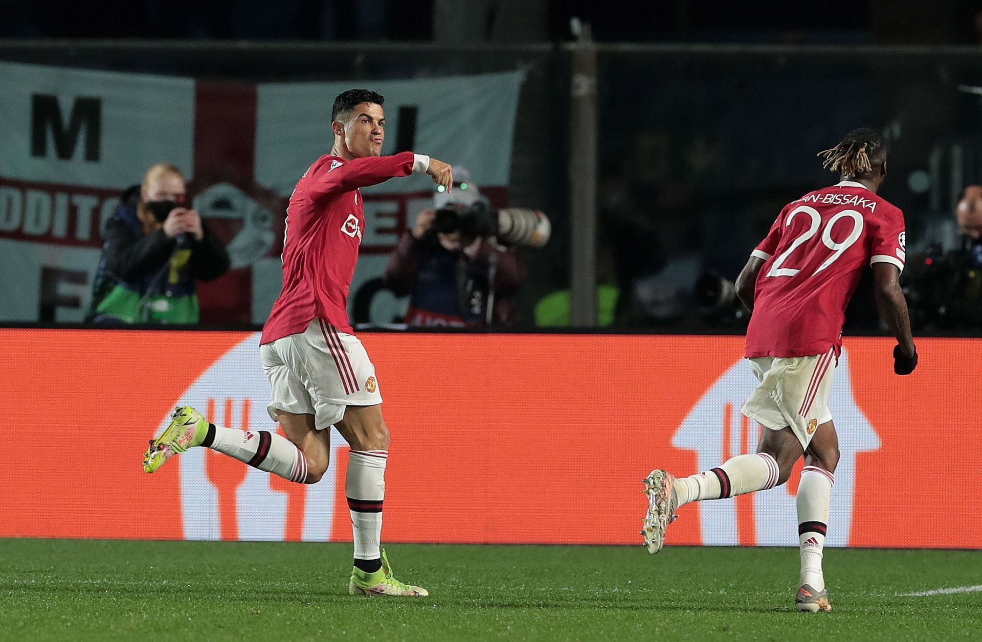 Cristiano Ronaldo scored a late equaliser as Manchester United drew 2-2 against Atalanta
