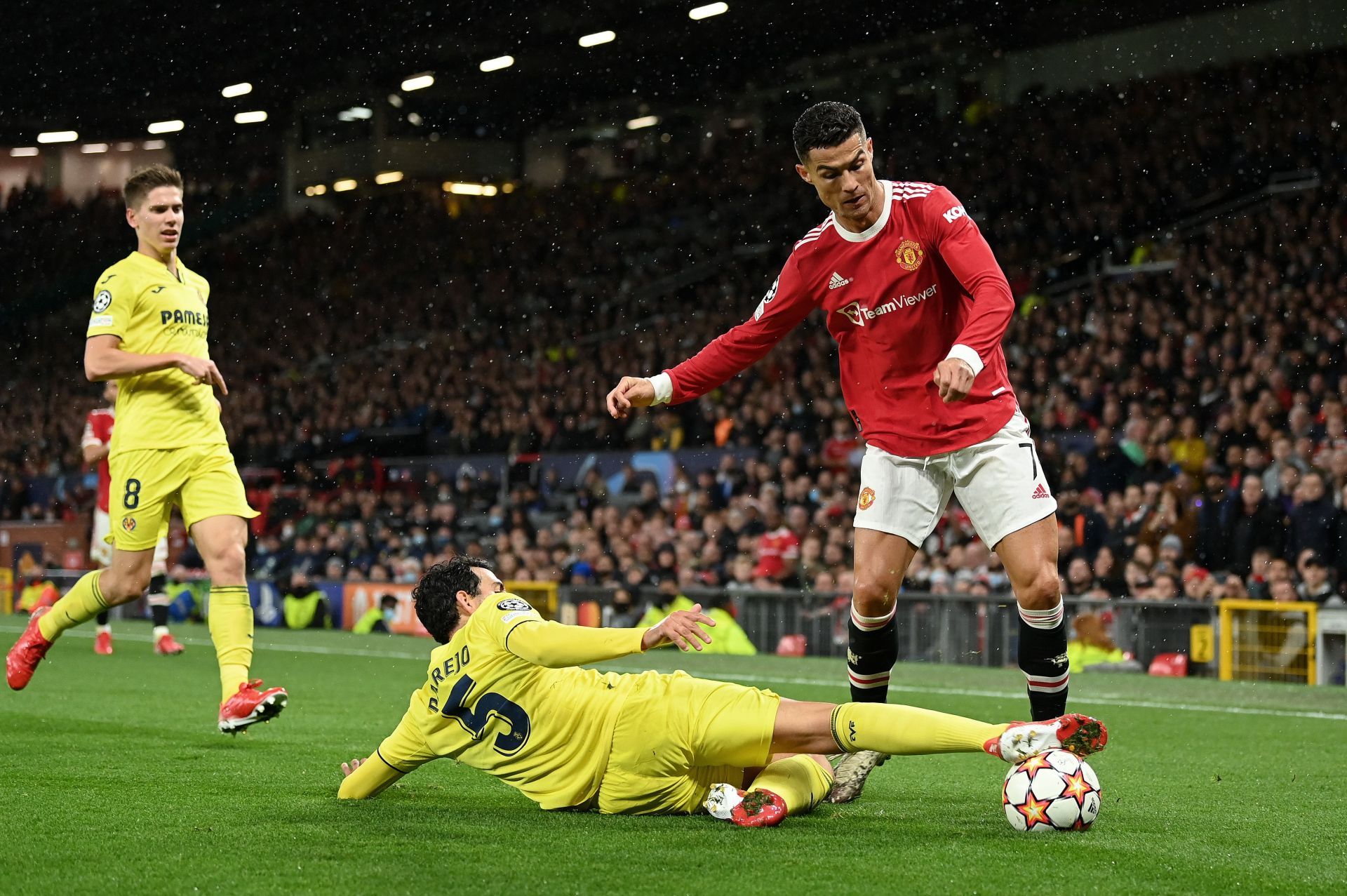 Manchester United v Villarreal CF: Group F - UEFA Champions League