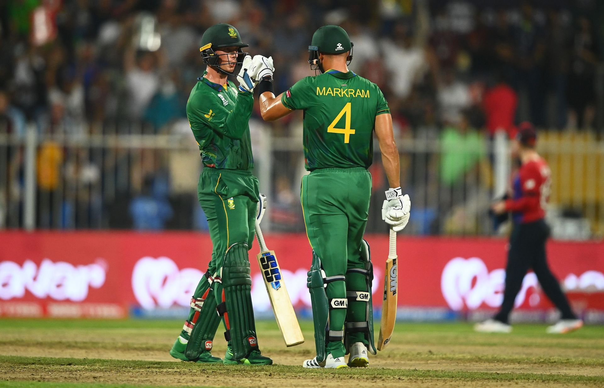 Rassie van der Dussen (L) and Aiden Markram performed brilliantly for South Africa in ICC T20 World Cup 2021