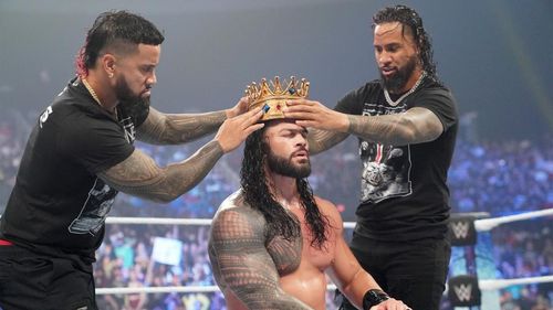 The Tribal Chief became The King on WWE SmackDown