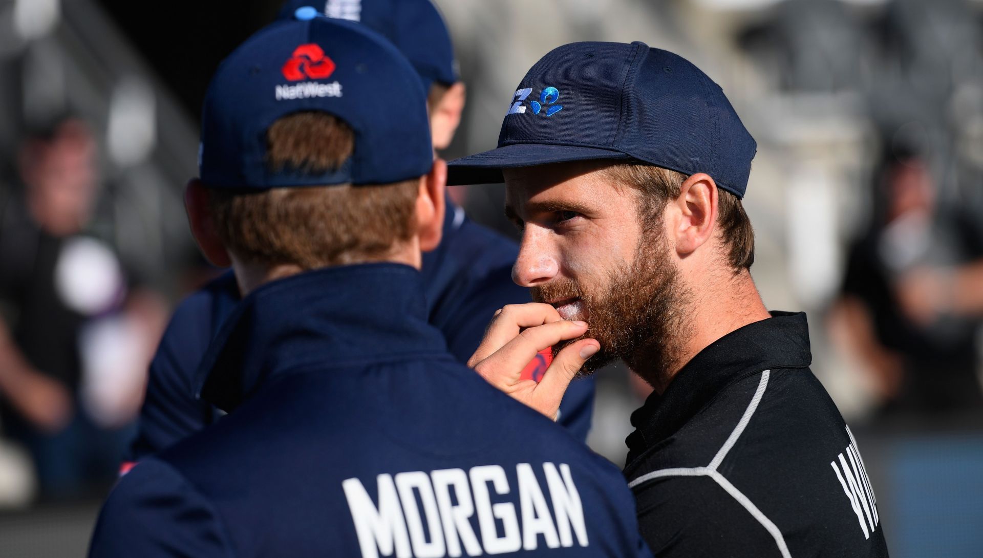 Eoin Morgan (left) and Kane Williamson.