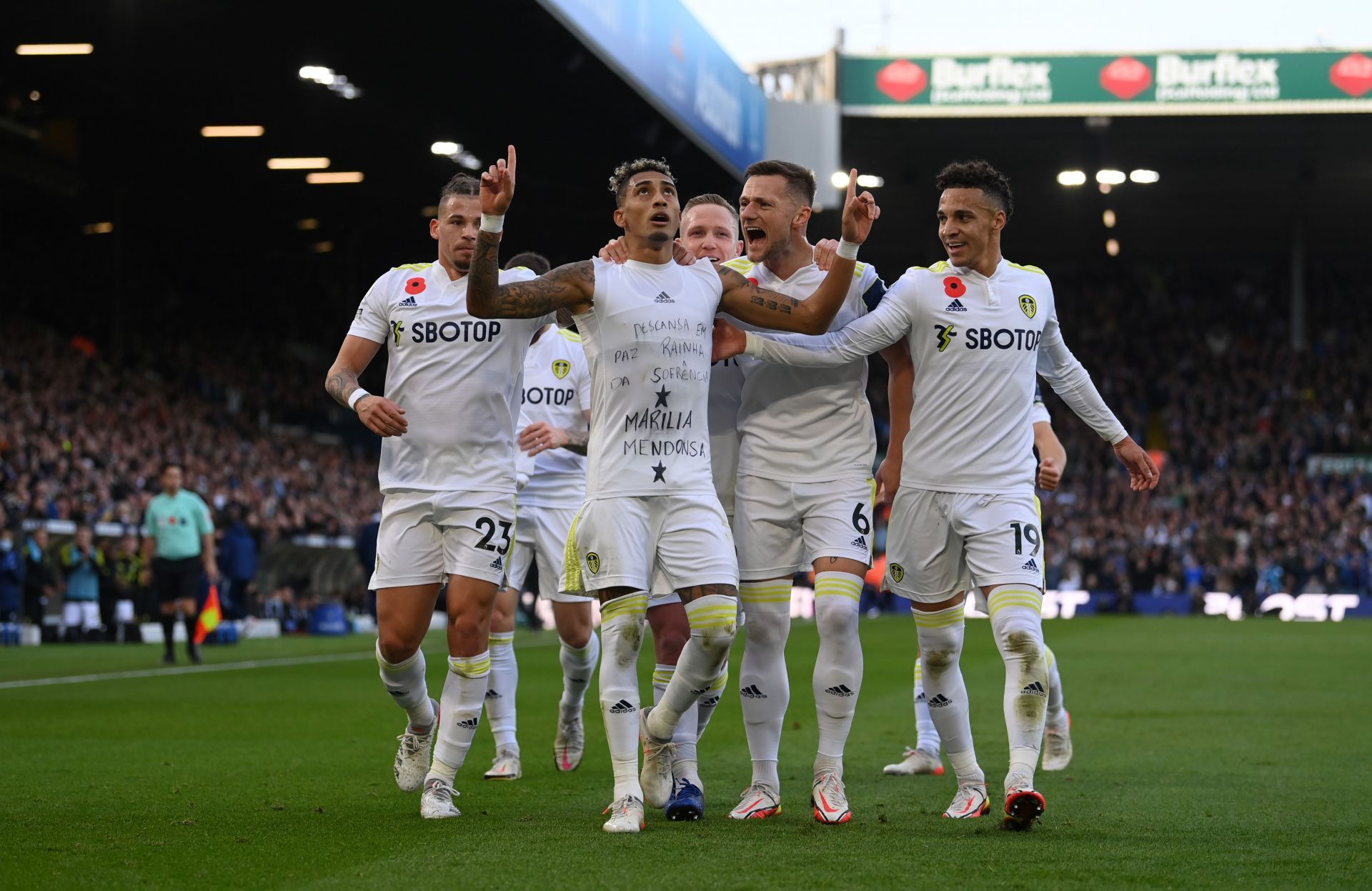 Leeds United v Leicester City - Premier League