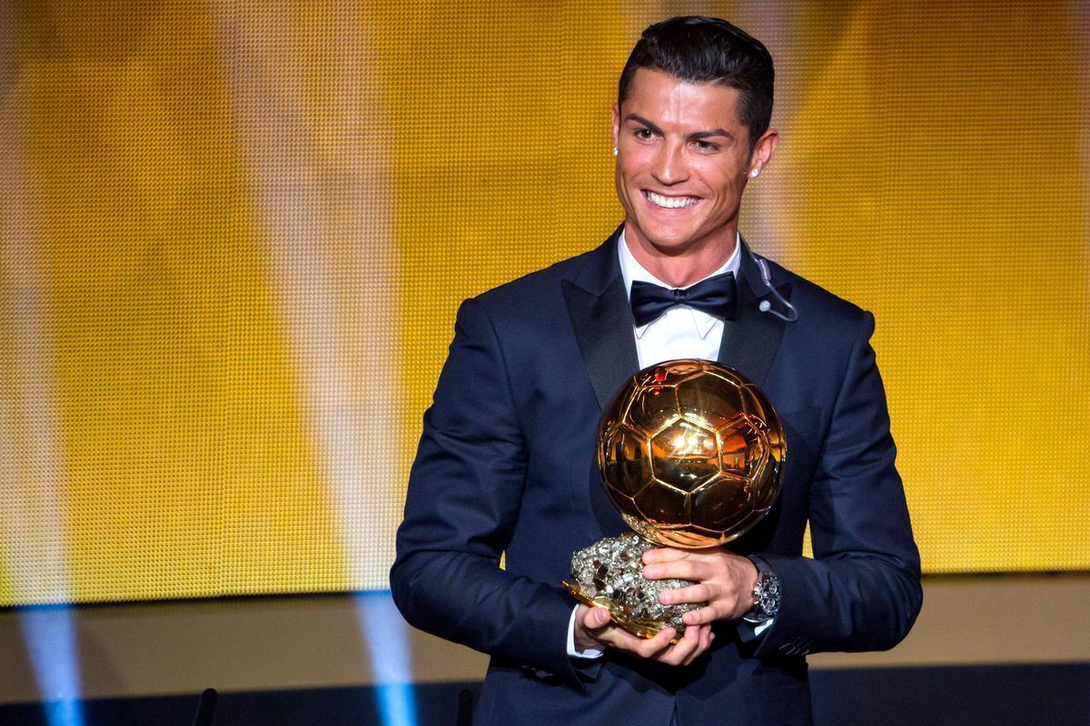 Cristiano Ronaldo with the 2016 Ballon d'Or trophy