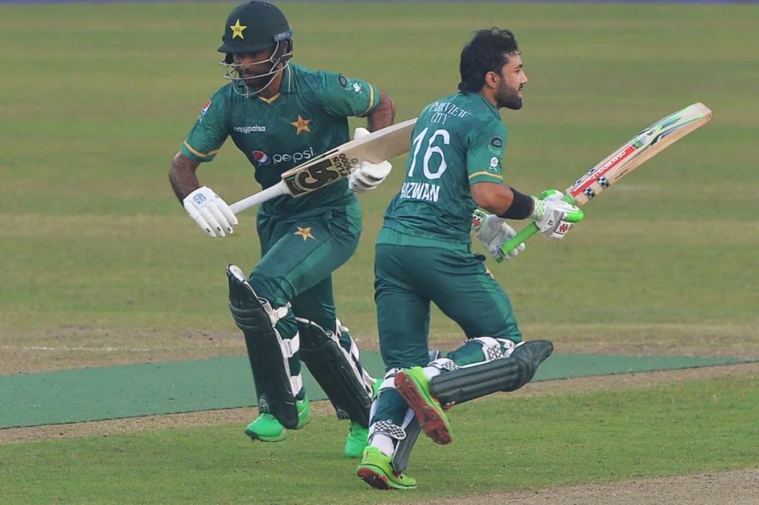 Pakistan comfortably defeated Bangladesh in the second T20I in Dhaka.
